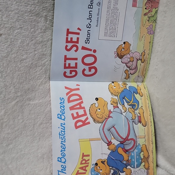 The Berenstain Bears Ready, Get Set Go! - Picture 4 of 4